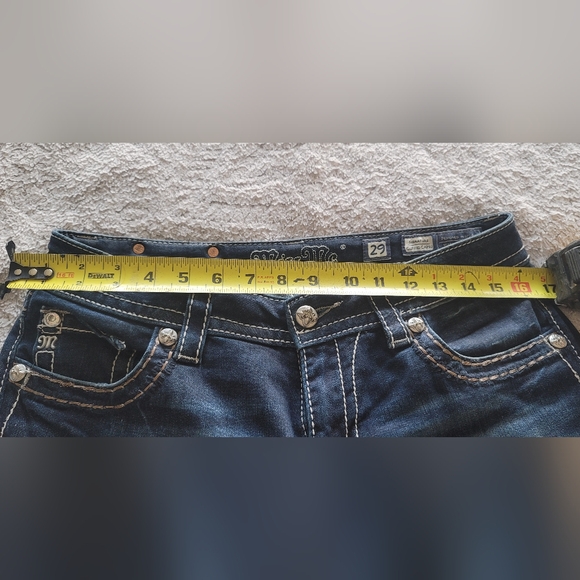 Miss Me Cuffed Capri - 29 - Picture 4 of 6